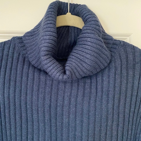 Blue Ribbed Knit Dress - Picture 5 of 6